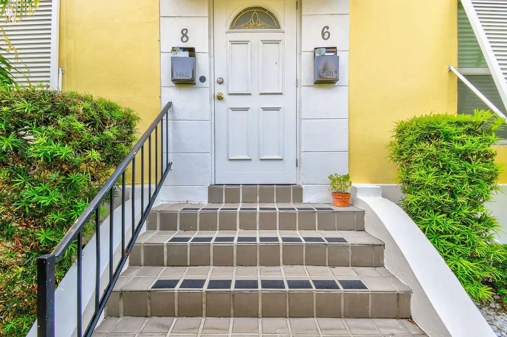 172 N County Road Palm Beach FL 33480