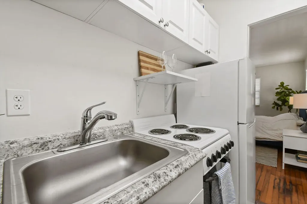 172 N County Road Palm Beach FL 33480