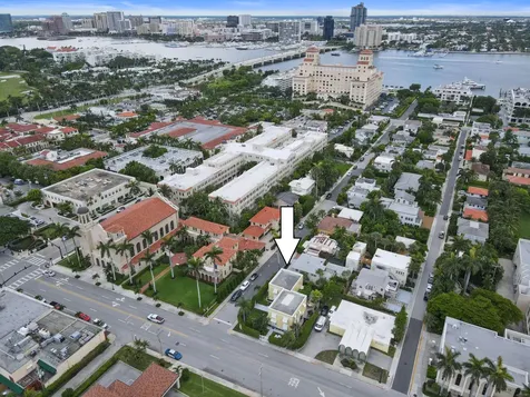 172 N County Road Palm Beach FL 33480