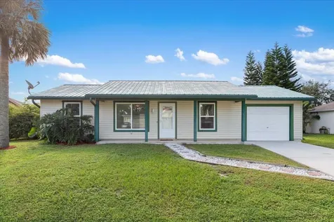 814 SW Jennifer Terrace Port St Lucie FL 34953