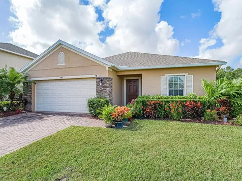 545 Valencia Circle SW Vero Beach FL 32968