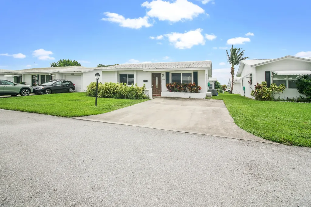 1008 Leisure Lane Boynton Beach FL 33426