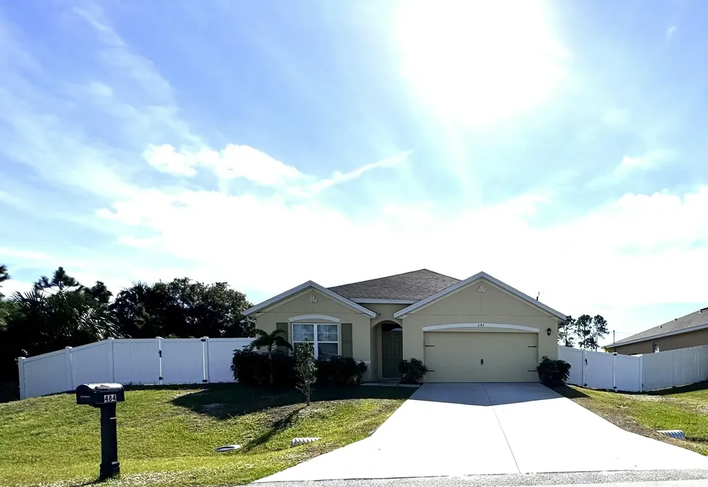 484 Hamwood Street SW Palm Bay FL 32908