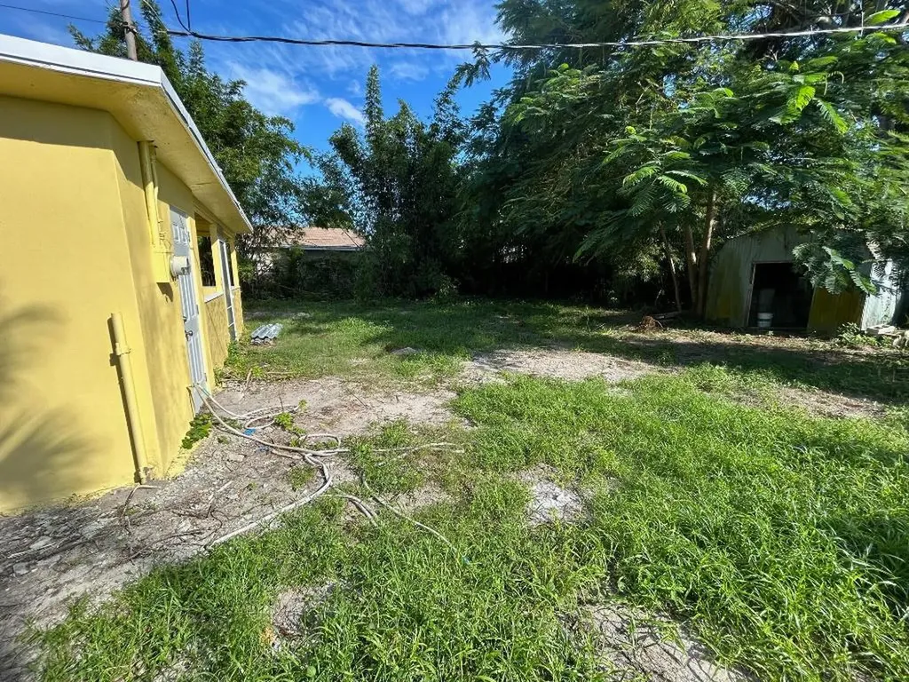 5840 Banana Road West Palm Beach FL 33413