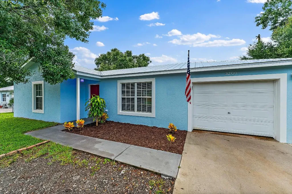 3200 Daniels Street Fort Pierce FL 34981