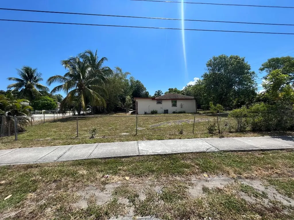 821 SW 4th Avenue Delray Beach FL 33444