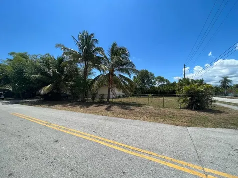 821 SW 4th Avenue Delray Beach FL 33444