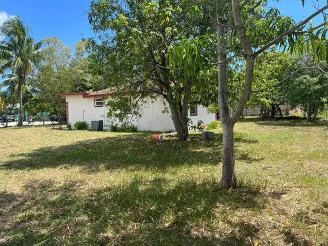 821 SW 4th Avenue Delray Beach FL 33444
