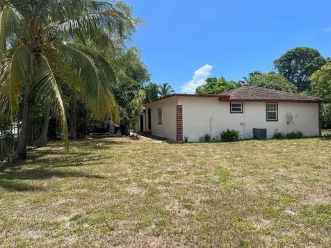 821 SW 4th Avenue Delray Beach FL 33444