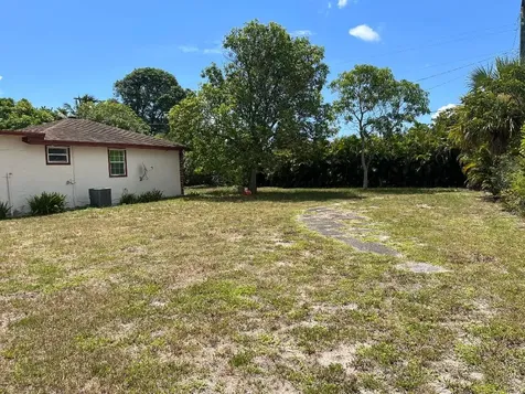 821 SW 4th Avenue Delray Beach FL 33444
