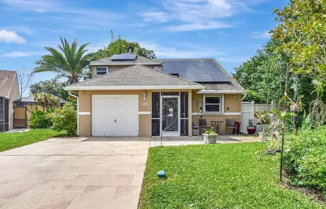 123 Buttonwood Circle Boynton Beach FL 33436
