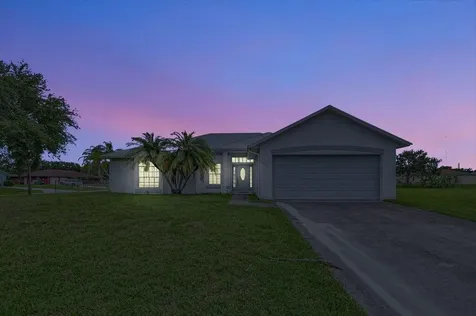 300 Deerwood Lane Fort Pierce FL 34947