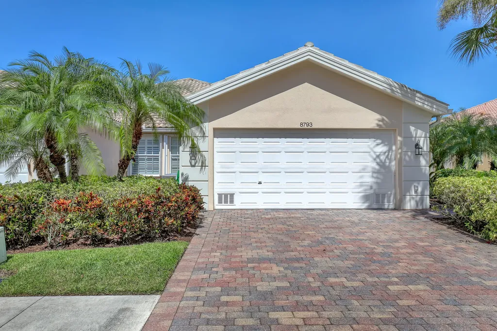 8793 SE Retreat Drive Hobe Sound FL 33455
