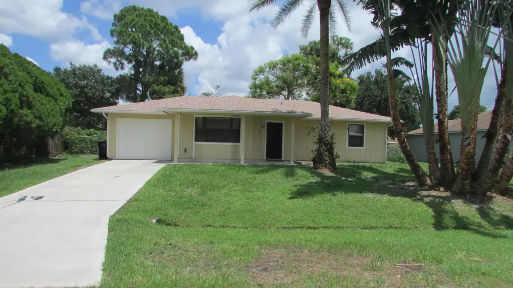 1173 SW Sudder Avenue Port St Lucie FL 34953