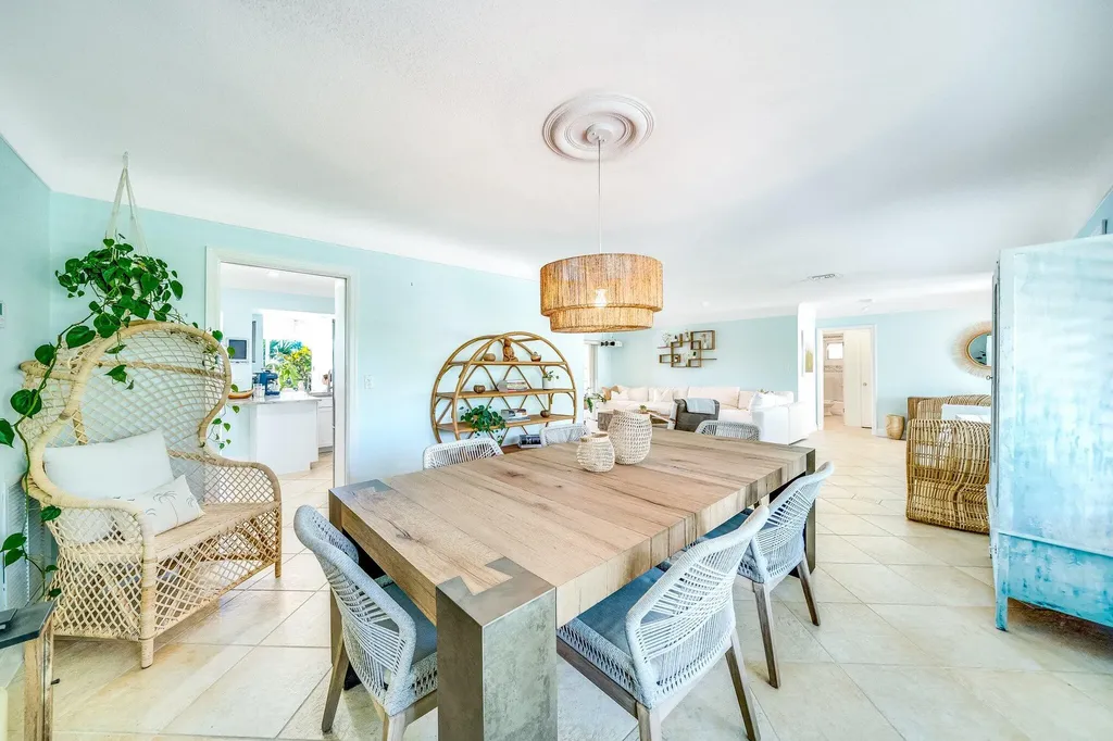 4010 NE 25th Avenue Lighthouse Point FL 33064