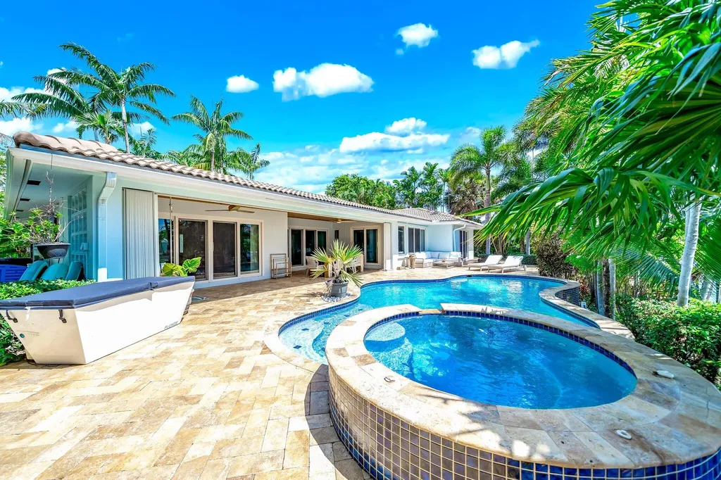 4010 NE 25th Avenue Lighthouse Point FL 33064