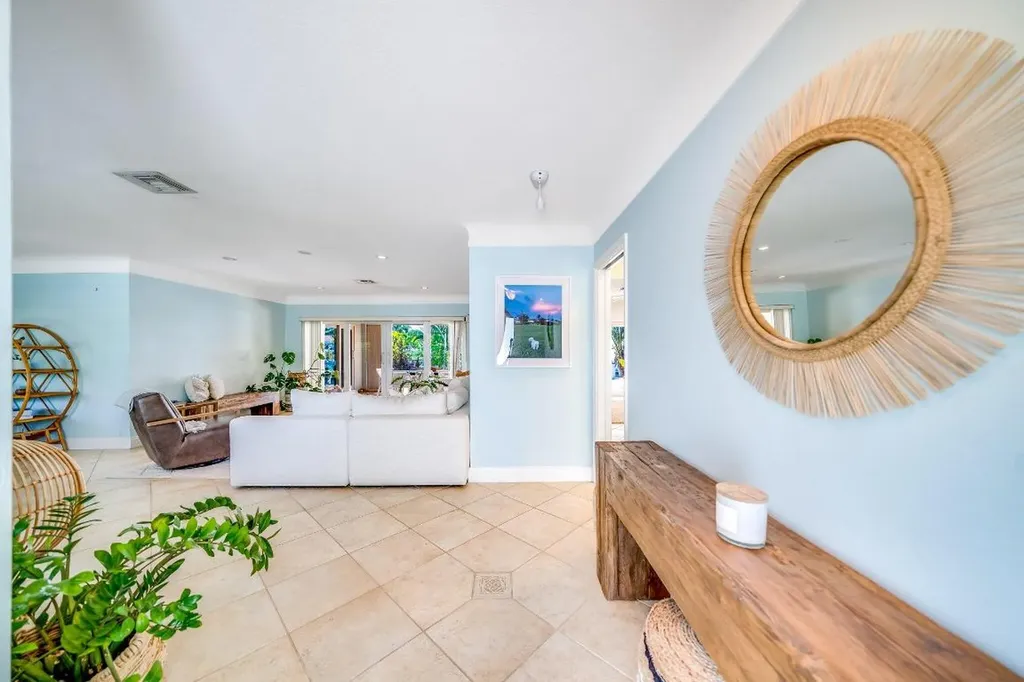 4010 NE 25th Avenue Lighthouse Point FL 33064