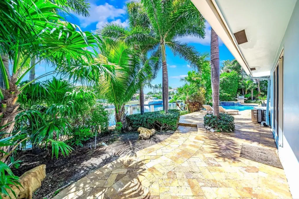 4010 NE 25th Avenue Lighthouse Point FL 33064