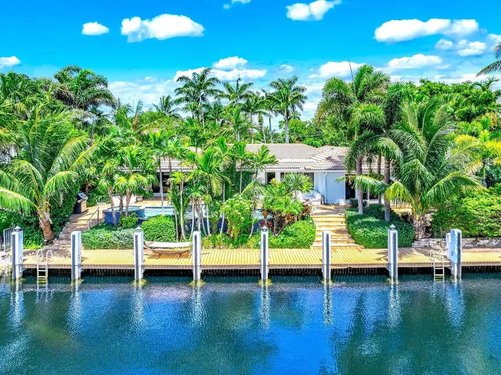 4010 NE 25th Avenue Lighthouse Point FL 33064