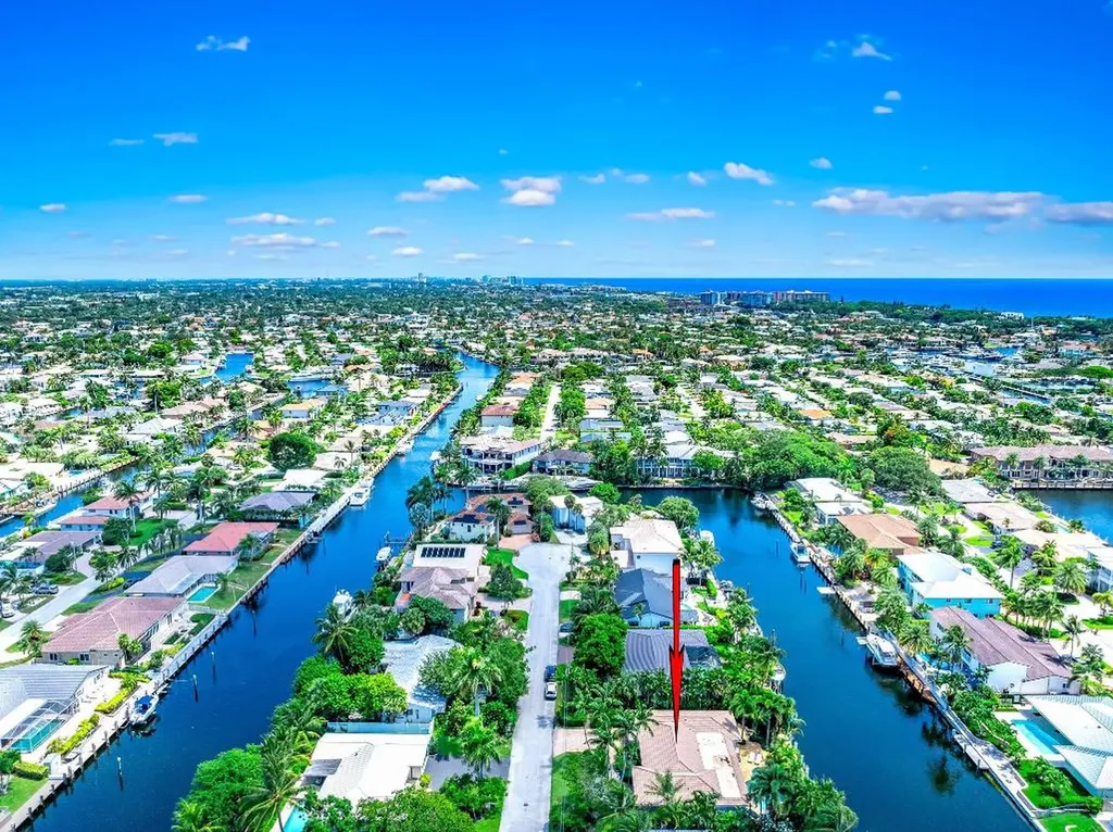 4010 NE 25th Avenue Lighthouse Point FL 33064
