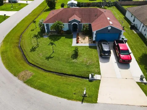 2080 SW Hampshire Lane Port St Lucie FL 34953