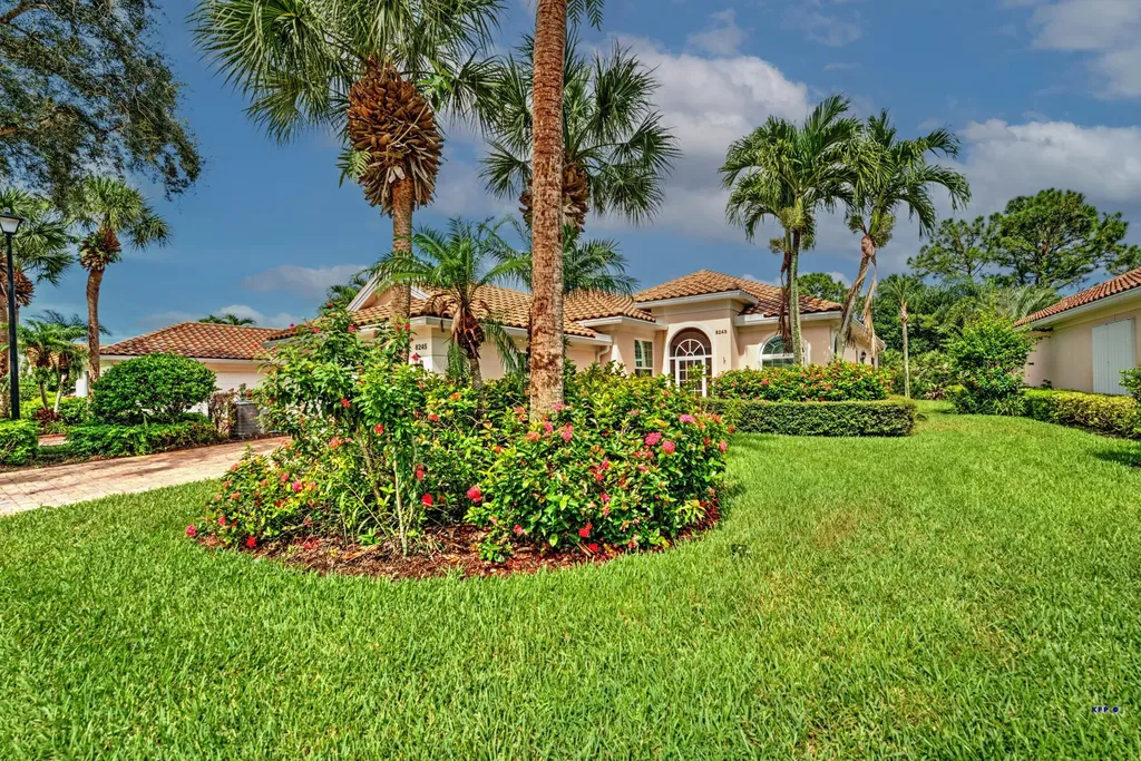 8245 SE Palm Hammock Lane Hobe Sound FL 33455