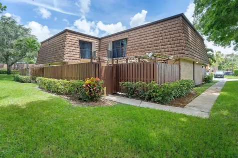 118 1st Lane Greenacres FL 33463