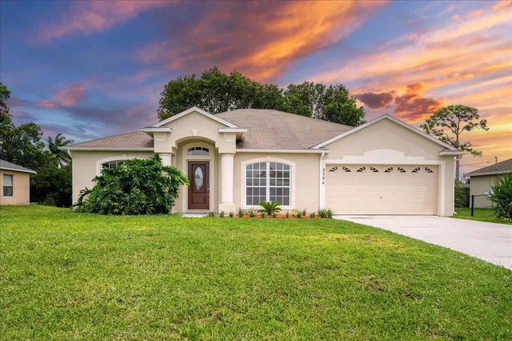 2394 SW Fern Circle Port St Lucie FL 34953
