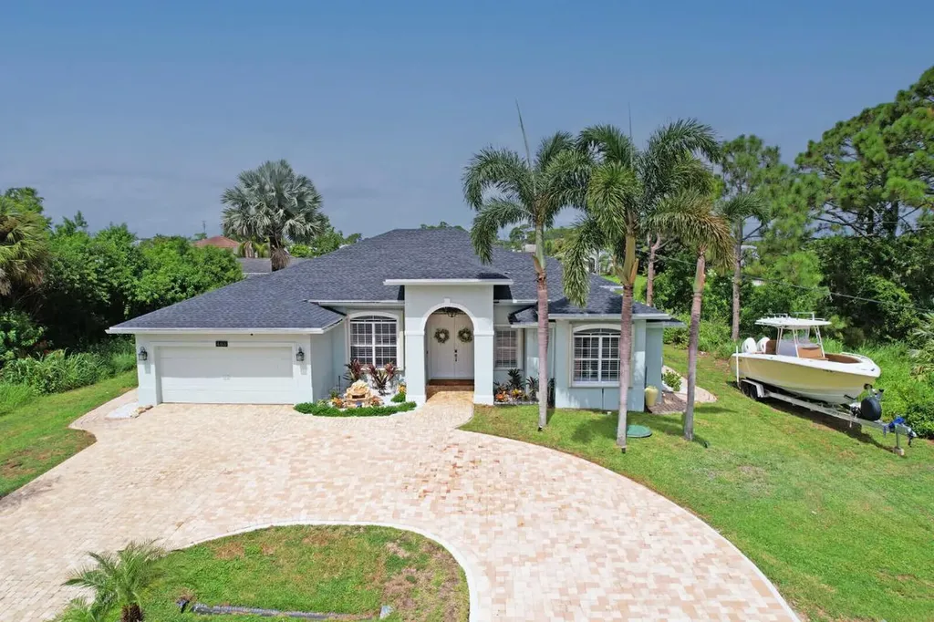 4613 SW Galaxie Street Port St Lucie FL 34953