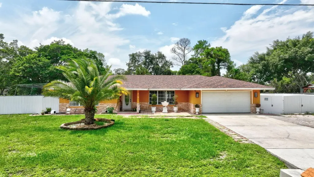 499 SE Calmoso Drive Port St Lucie FL 34983