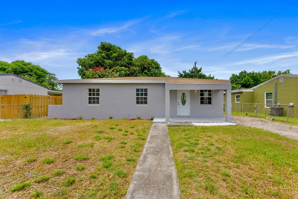 1415 S D Street Lake Worth Beach FL 33460