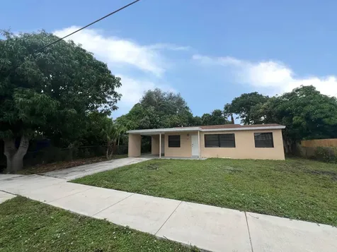 817 SW 3rd Court Delray Beach FL 33444
