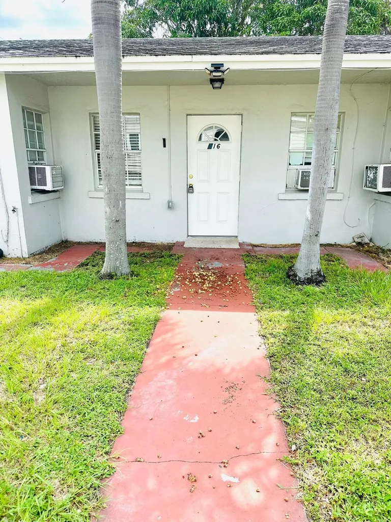 516 N 6th Street Fort Pierce FL 34950
