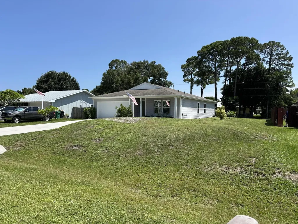 7501 Brookline Avenue Fort Pierce FL 34951