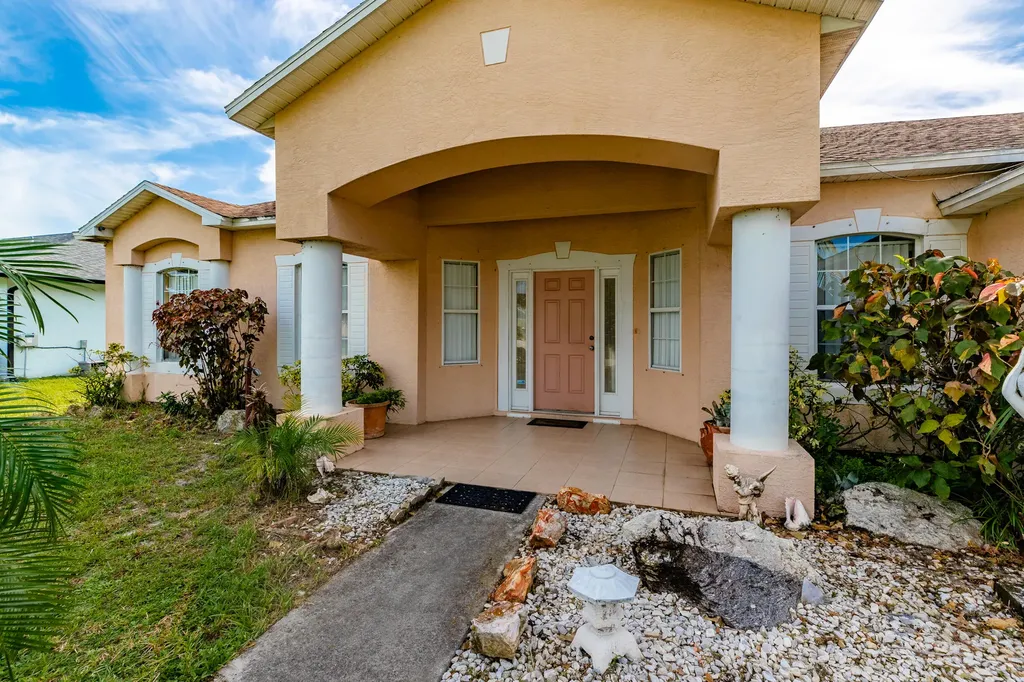 2343 SW Mountwell Street Port St Lucie FL 34984