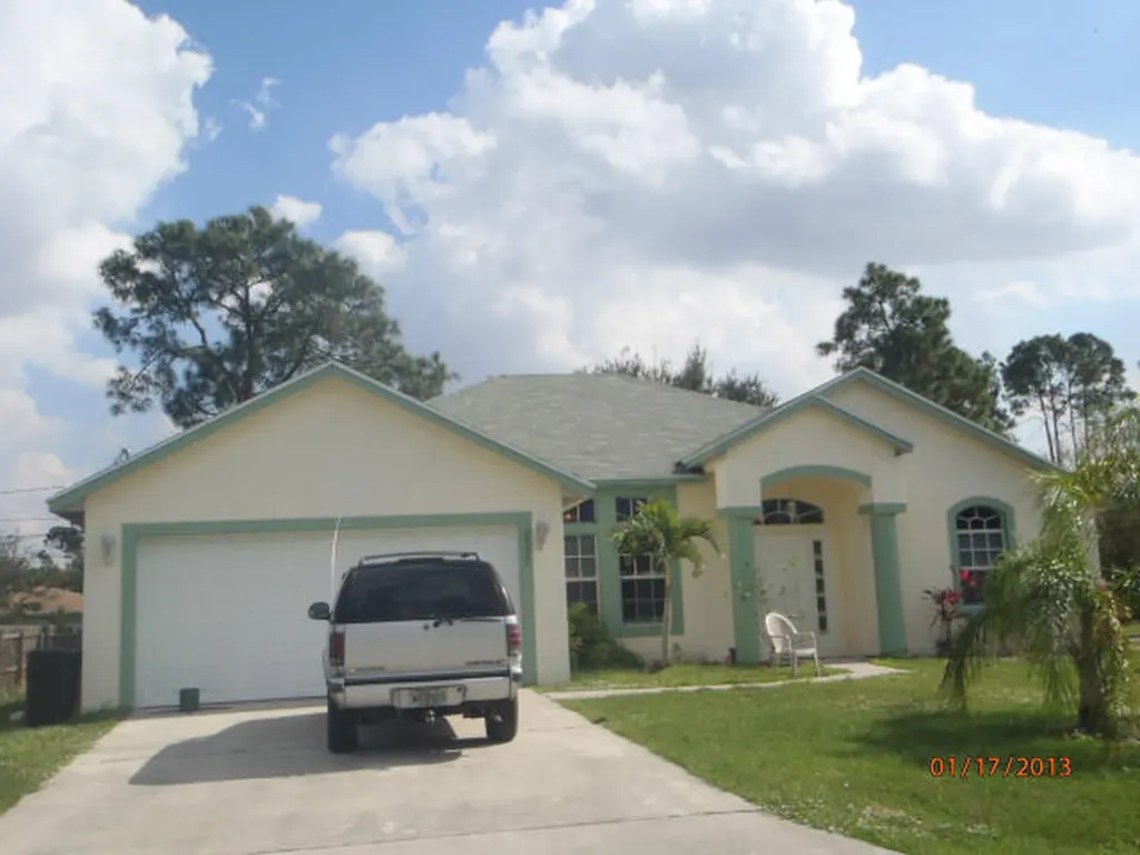 2597 SW Calder Street Port St Lucie FL 34953