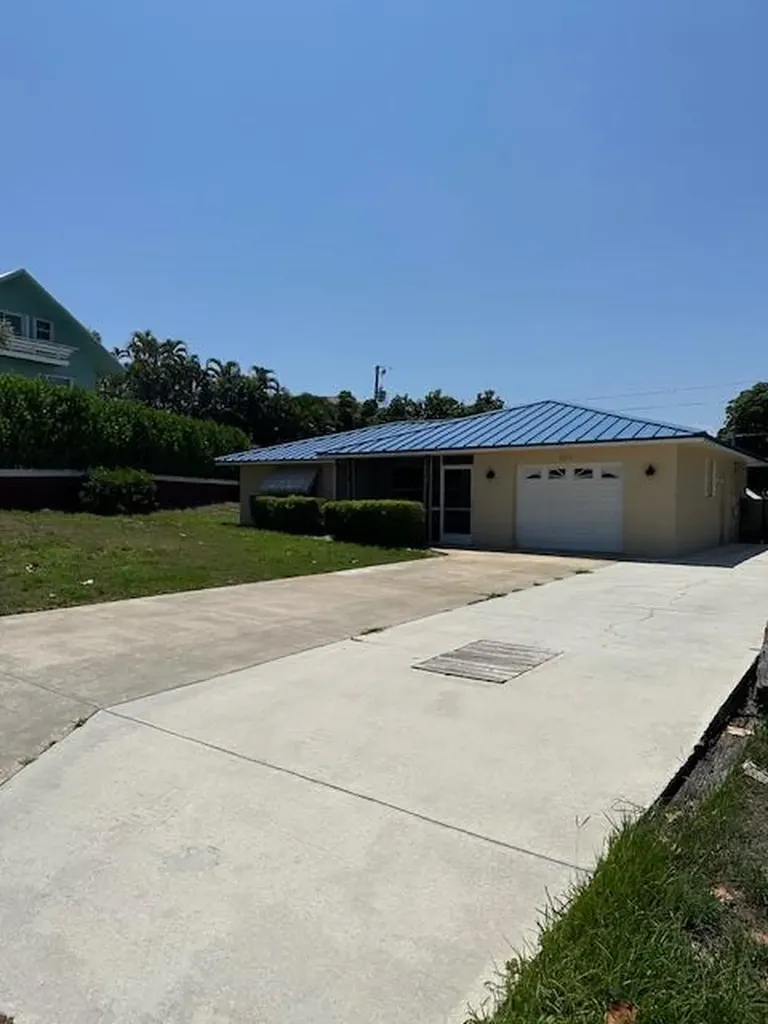 2572 NE Mildred Street Jensen Beach FL 34957