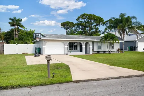 1167 SE Proctor Lane Port St Lucie FL 34983