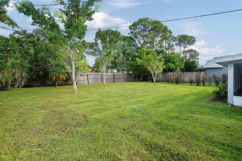 1167 SE Proctor Lane Port St Lucie FL 34983