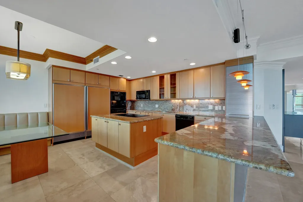 3720 S Ocean Boulevard Highland Beach FL 33487