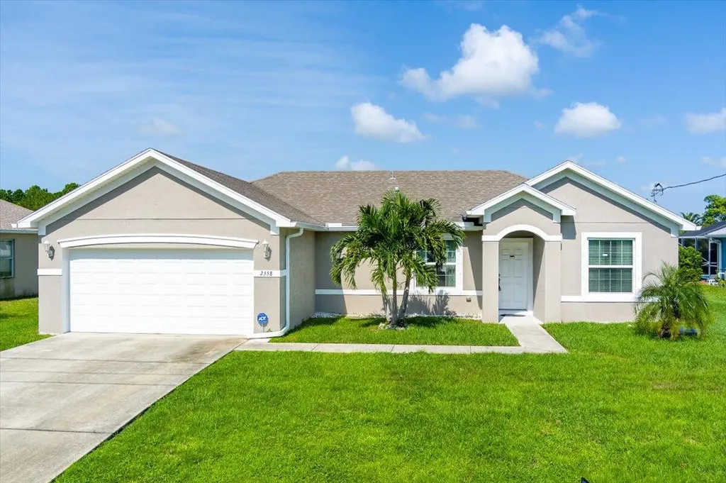 2558 SW Choctaw Street Port St Lucie FL 34953