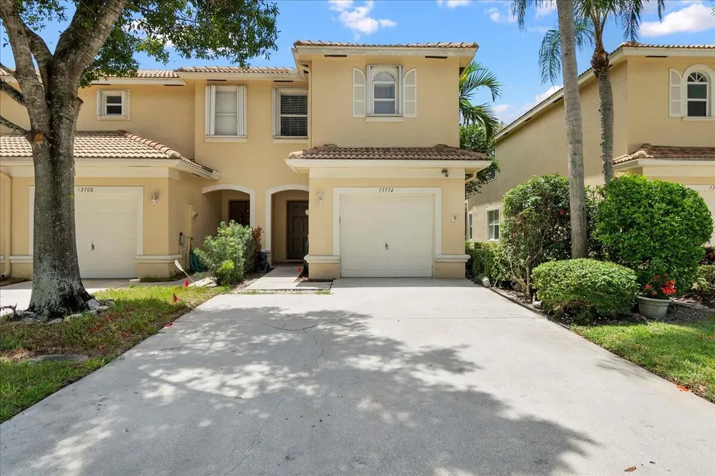 13774 Creston Place Wellington FL 33414