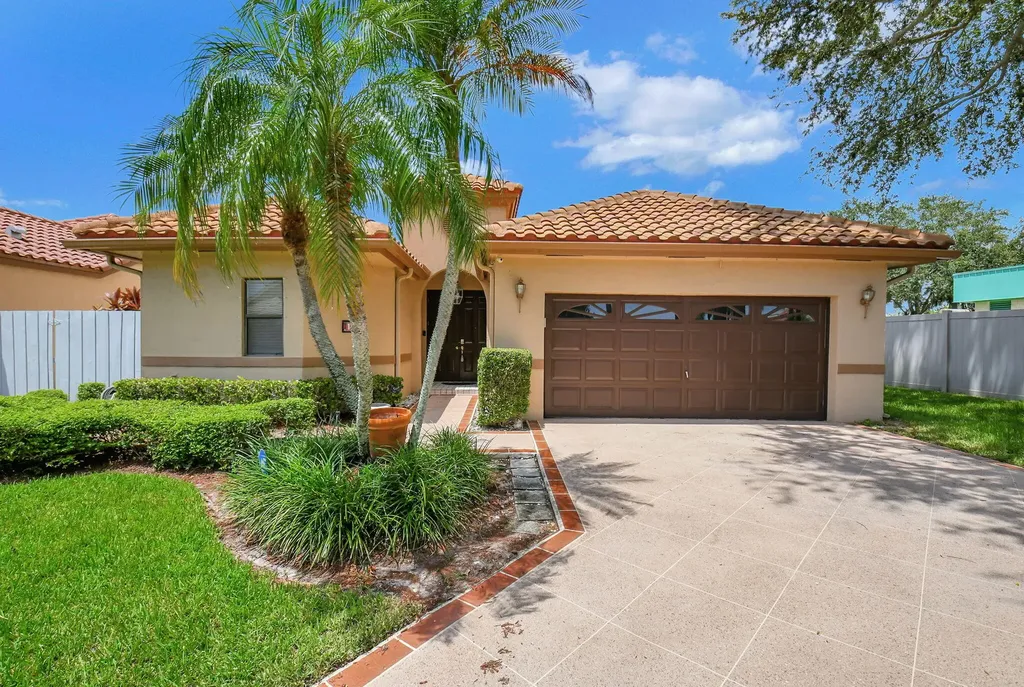 155 Executive Circle Boynton Beach FL 33436