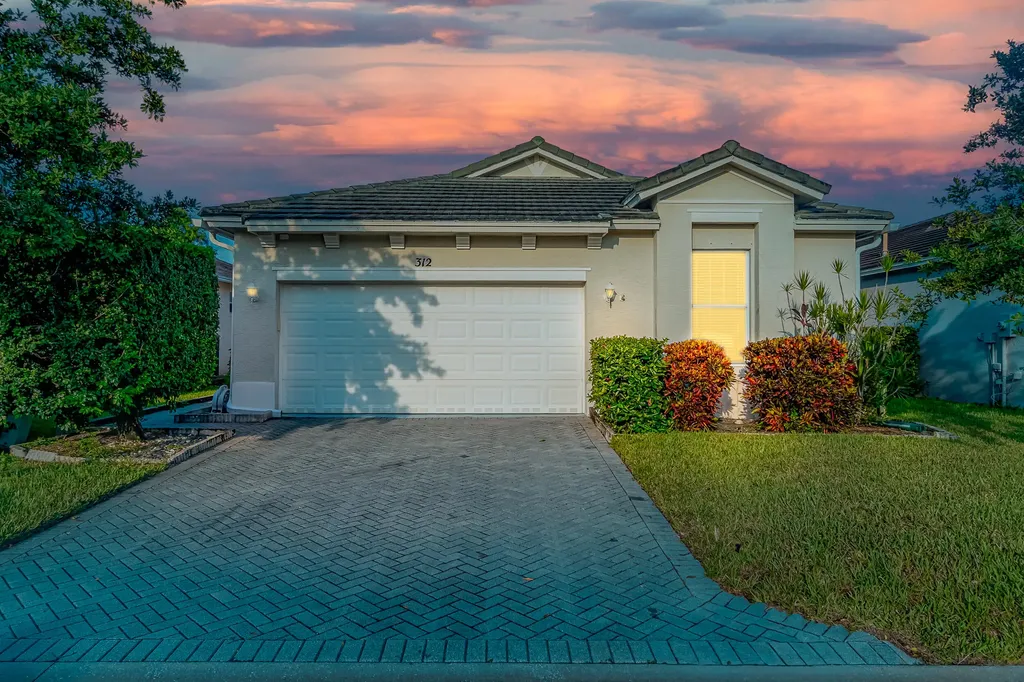 312 SW Tomoka Springs Drive Port St Lucie FL 34986