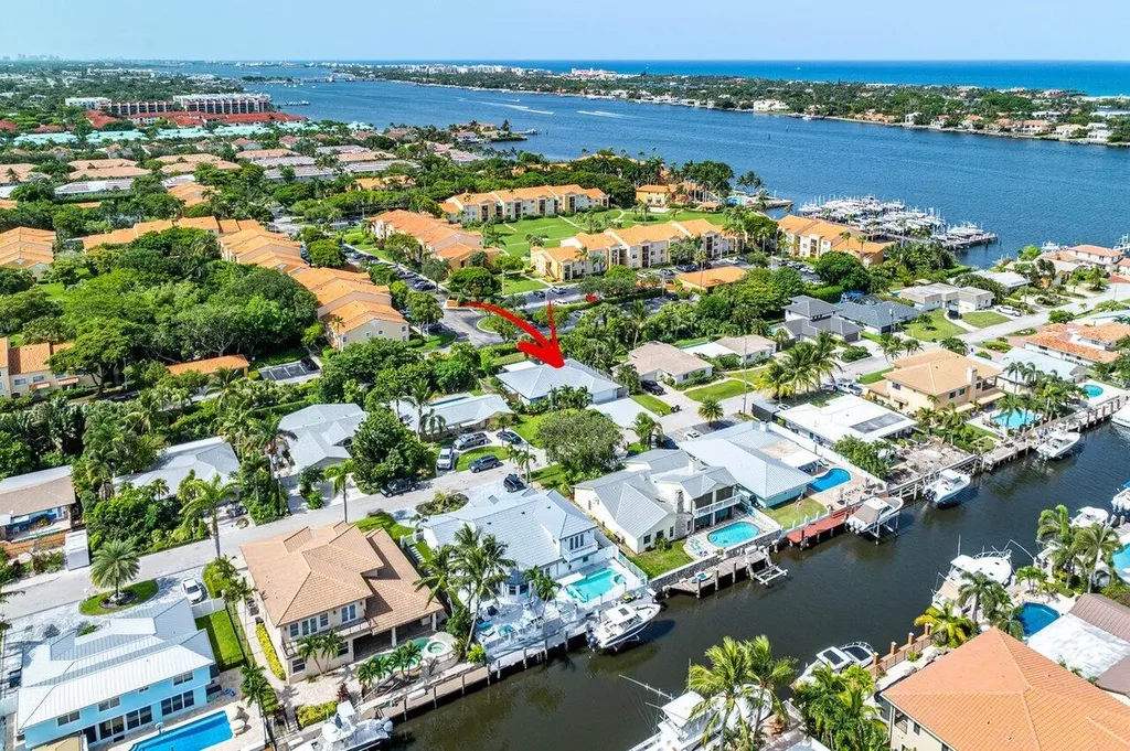 130 Lucina Drive Hypoluxo FL 33462