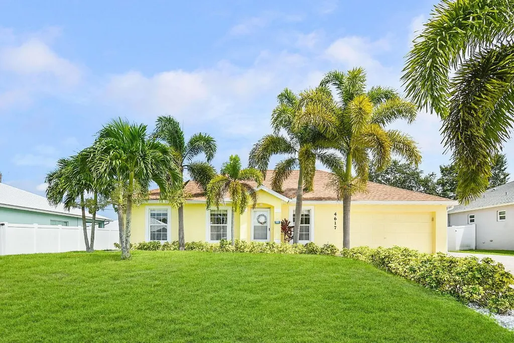 4617 SW Pearl Street Port St Lucie FL 34953
