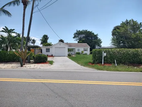 831 SE Saint Lucie Boulevard Stuart FL 34996