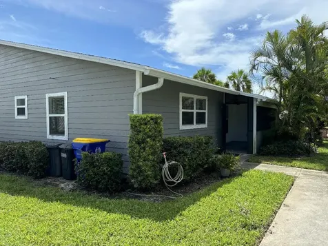 9033 SE Hobe Ridge Avenue Hobe Sound FL 33455