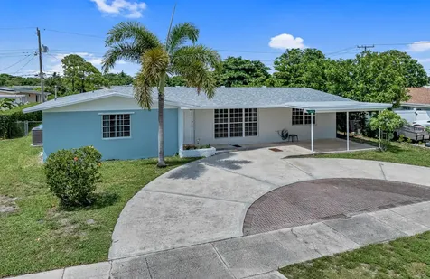 1415 W Bloxham Street Lantana FL 33462