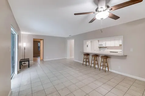 1415 W Bloxham Street Lantana FL 33462